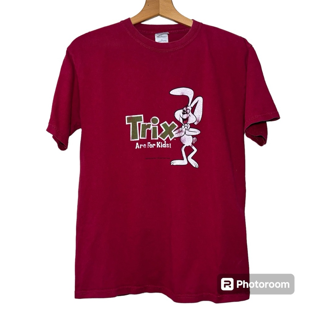 Trix Are For Kids 2006 graphic Teeshirt in red. Men’s Medium.
